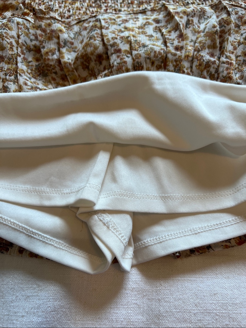 Altar’d State Tiered Floral Mini skort in Cream and Brown - Picture 4 of 7